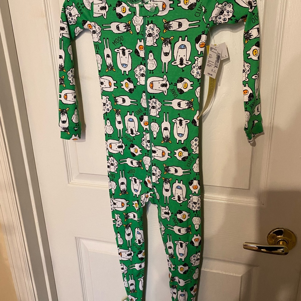 NWT Children’s Place Pajamas Animal Theme Boy 4T
